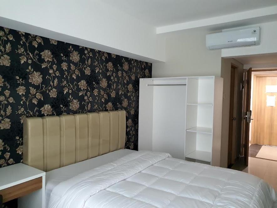 Padina Suites Tangerang Habitación foto
