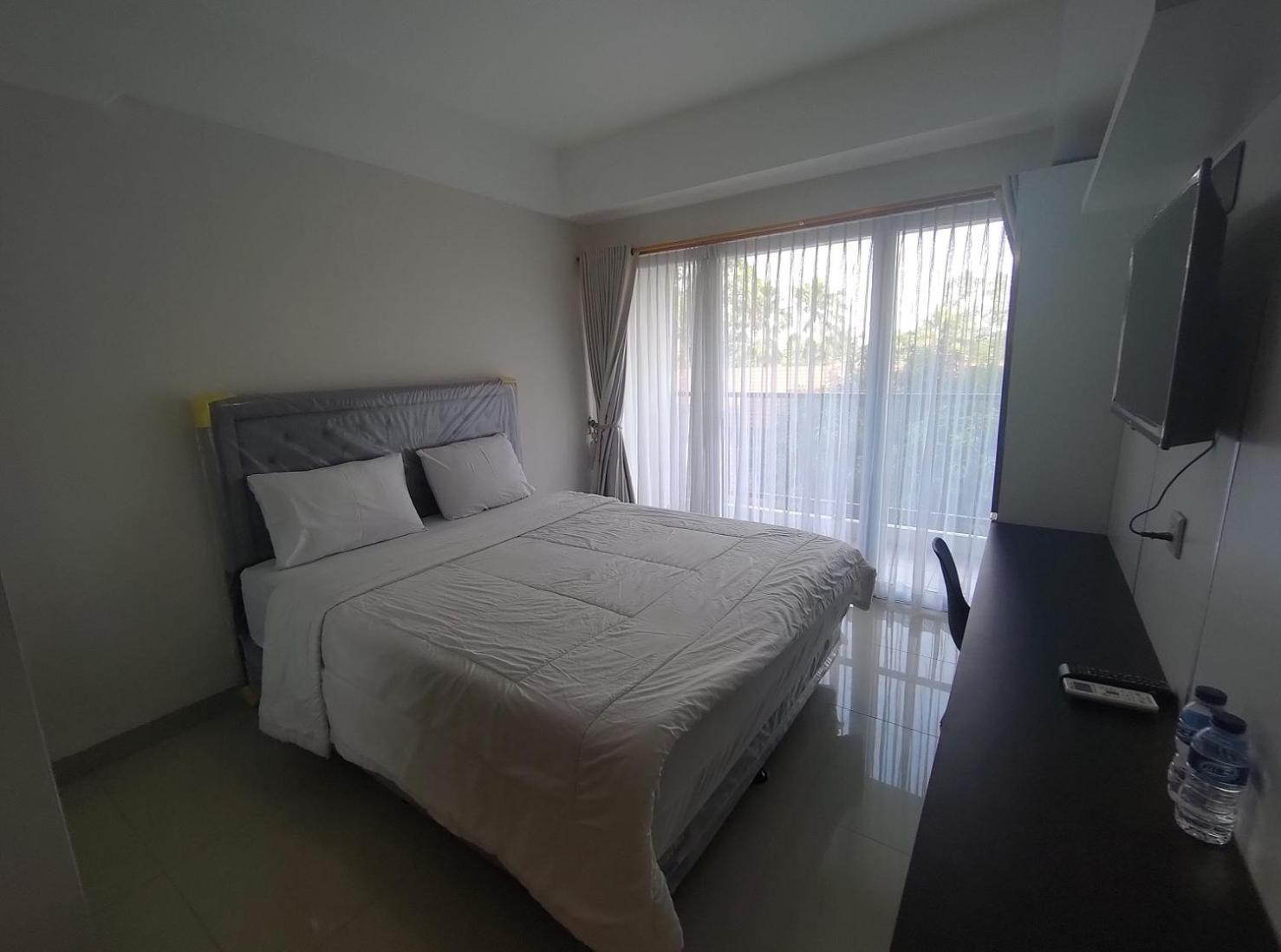 Padina Suites Tangerang Habitación foto